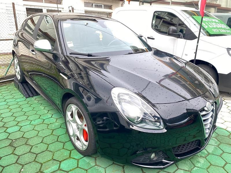 Usado Alfa Romeo Giulietta Distinctive 105 HP (77 kW) 2011 Preto Citadino