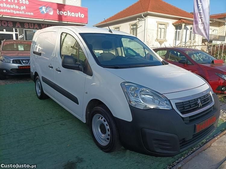 Branco Usado 2018 Peugeot Partner Monovolume | € 9.980 (Super Preço) - Imagem 1/1