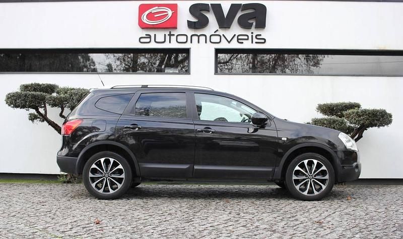 Usado Nissan Qashqai +2 106 HP (77 kW) 2009 Preto SUV