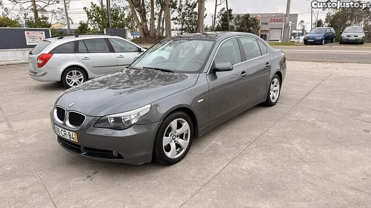 Usado BMW 520 163 HP (119 kW) 2007 Cinza Sedan