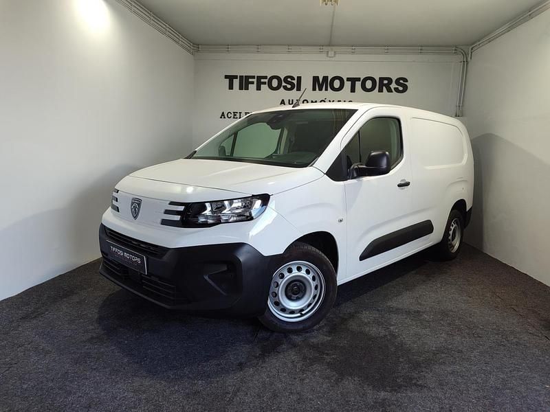 Branco Usado 2024 Peugeot Partner Van | € 20.450 (Preço justo) - Imagem 1/4