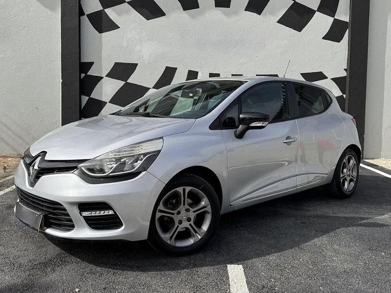 Usado 2016 Renault Clio IV GT-Line Sedan | € 9.800 (Preço elevado) - Imagem 1/4