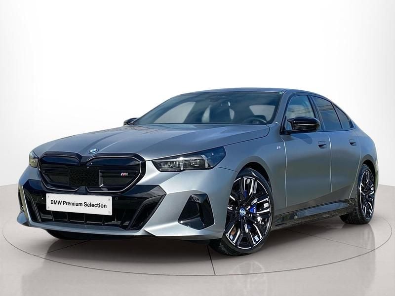 Cinzento Usado 2023 BMW i5 Comfort Edition Sedan | € 87.900 (Preço justo) - Imagem 1/4