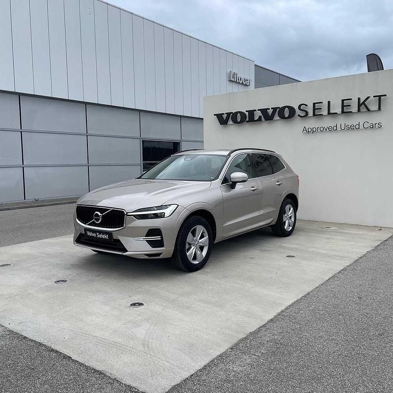 Bege Usado 2023 Volvo XC60 SUV | € 57.500 - Imagem 1/4