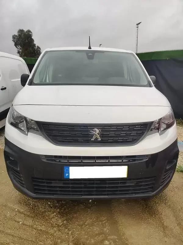 Branco Usado 2020 Peugeot Partner Monovolume | € 10.999 (Super Preço) - Imagem 1/4