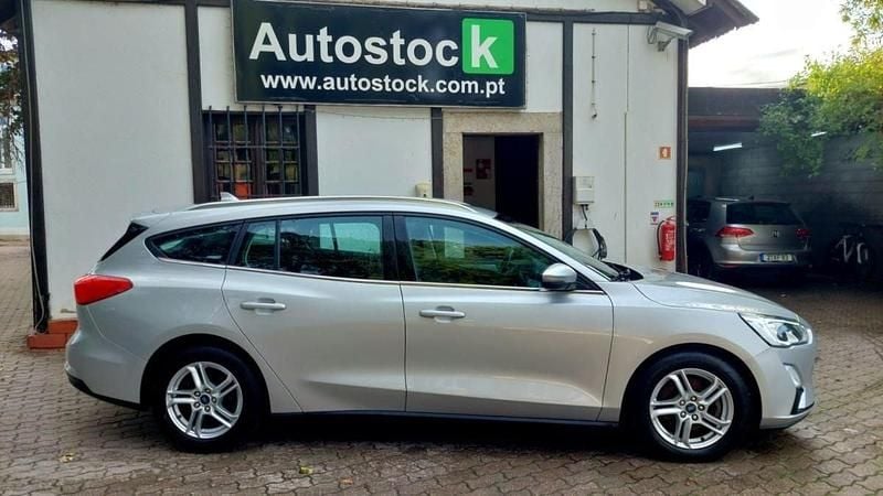 Usado Ford Focus Business Edition 120 HP (88 kW) 2019 Cinzento Carrinha