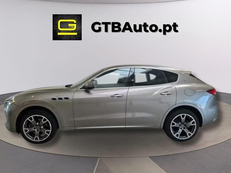 Cinza Usado 2022 Maserati Levante GT SUV | € 66.900 - Imagem 1/4