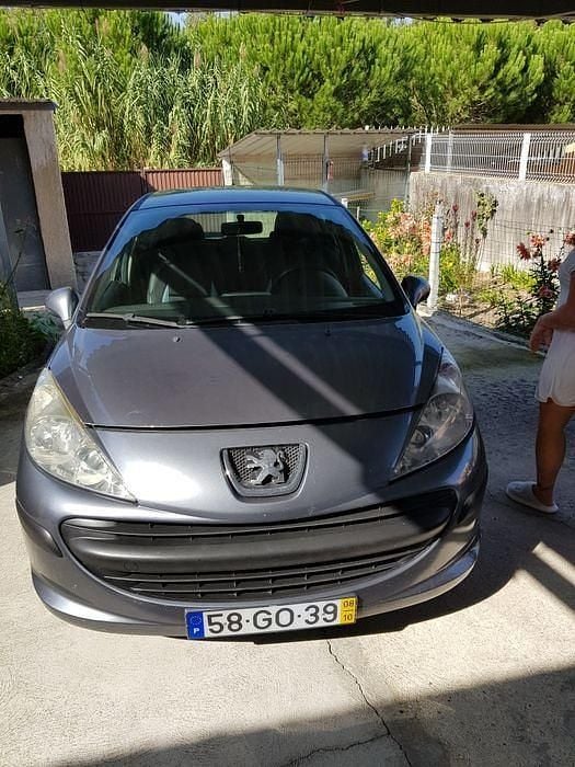 Usado 2008 Peugeot 207 Sedan | € 4.100 (Preço justo) - Imagem 1/4