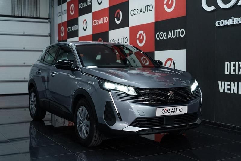 Cinzento Usado 2021 Peugeot 3008 | € 21.900 (Preço justo) - Imagem 1/4