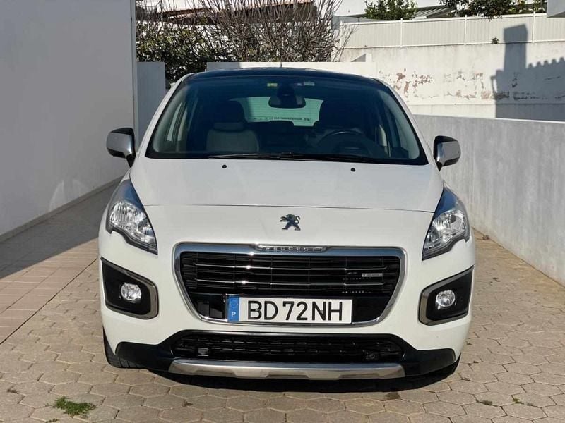 Branco Usado 2015 Peugeot 3008 SUV | € 13.000 (Preço elevado) - Imagem 1/4