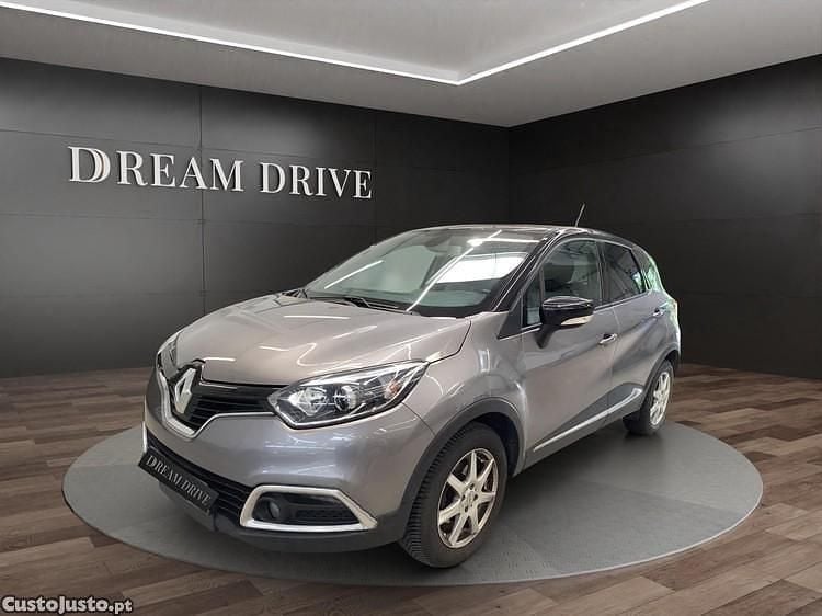 Cinza Usado 2016 Renault Captur Dynamique SUV | € 11.290 (Super Preço) - Imagem 1/1
