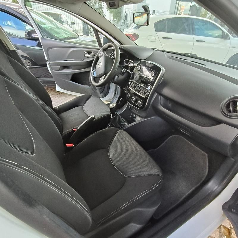 Usado Renault Clio IV Zen 75 HP (55 kW) 2018 Branco