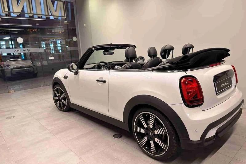 Usado Mini Cooper Cabriolet Classic 136 HP (100 kW) 2023 Branco Cabrios