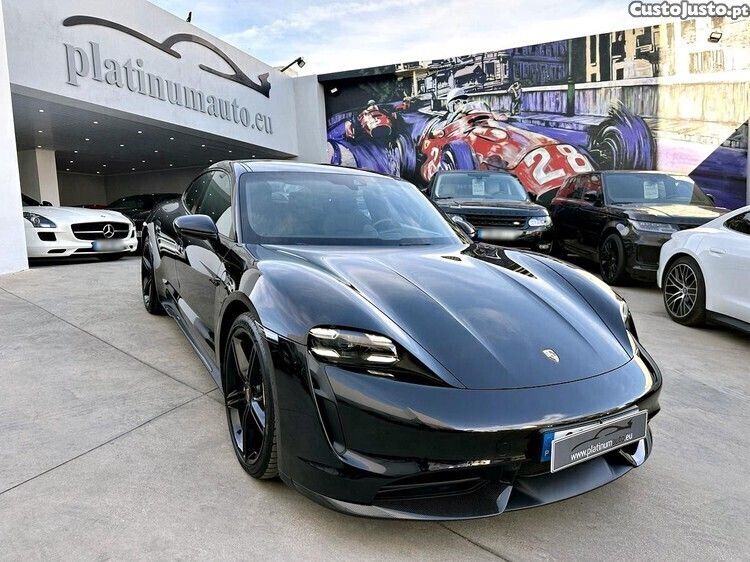 Preto Usado 2020 Porsche Taycan Turbo S Sedan | € 109.950 - Imagem 1/1