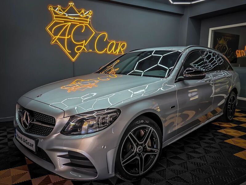 Cinza Usado 2020 Mercedes C300 AMG line Carrinha | € 30.900 - Imagem 1/4