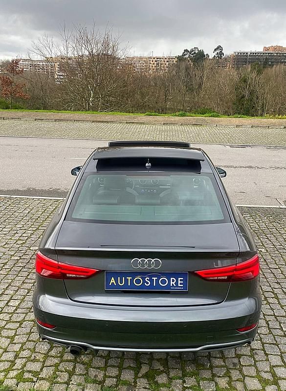 Usado Audi A3 S-Line 116 HP (85 kW) 2017 Cinza Sedan