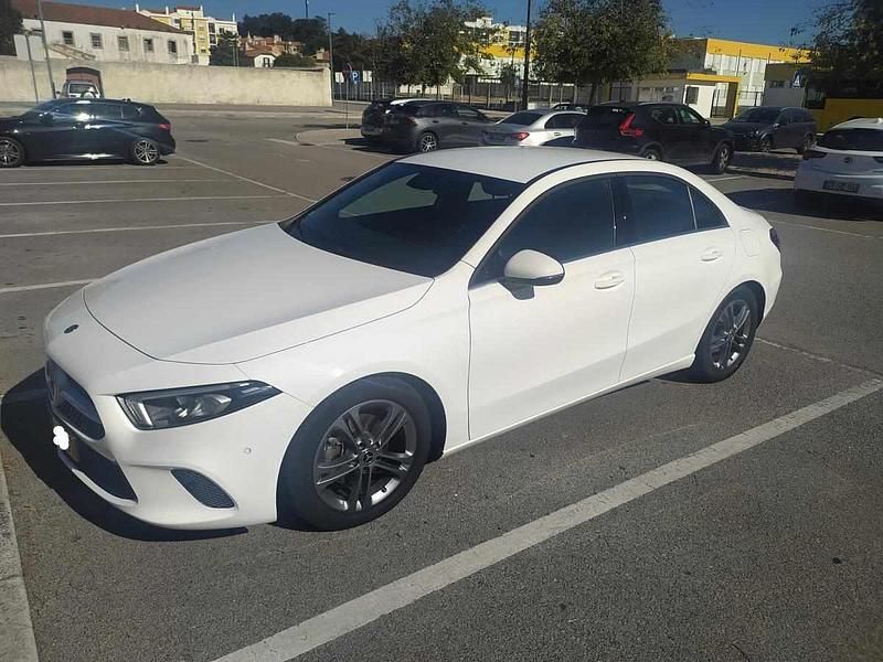 Branco Usado 2019 Mercedes A180 Sedan | € 25.500 (Preço justo) - Imagem 1/4