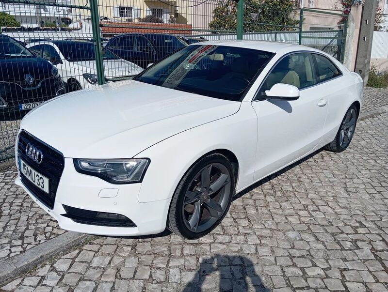 Branco Usado 2012 Audi A5 Business Coupé | € 17.900 (Preço justo) - Imagem 1/4