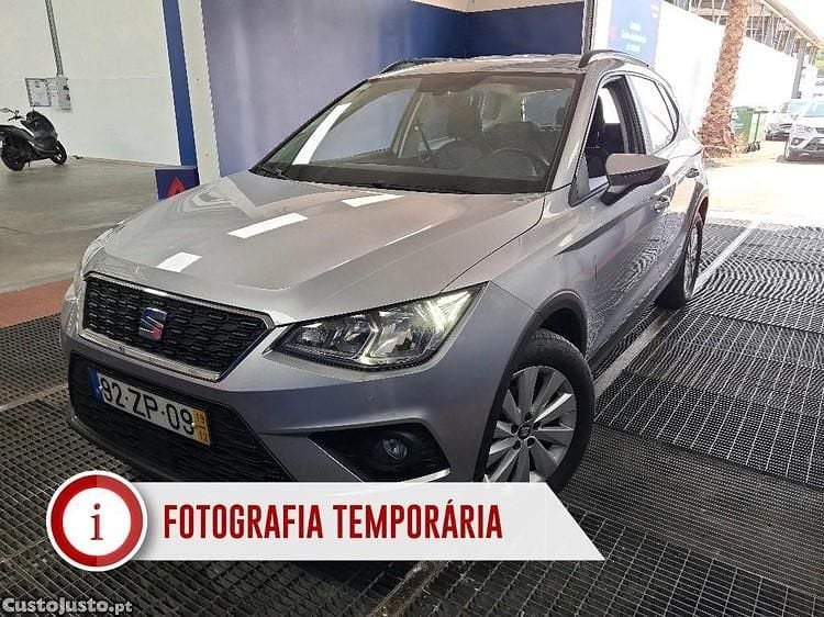 Cinza Usado 2019 Seat Arona Style SUV | € 18.390 (Preço justo) - Imagem 1/1