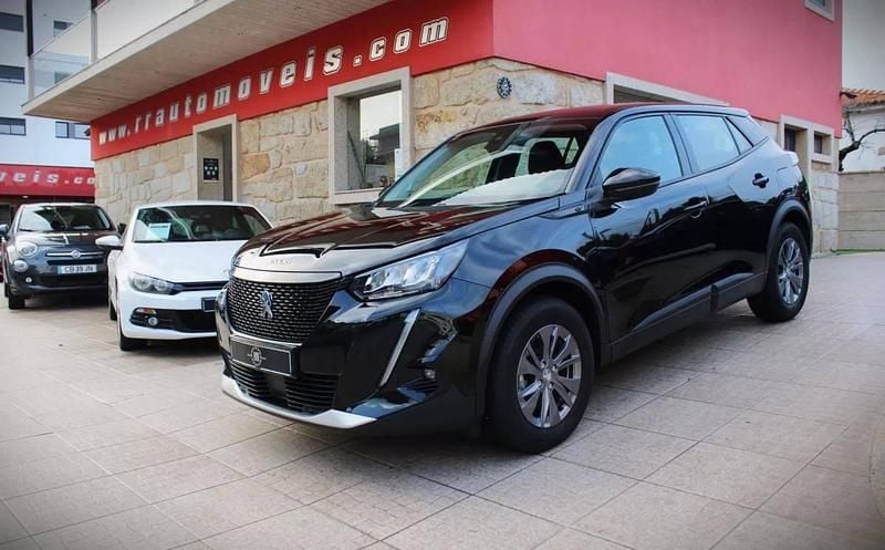 Usado Peugeot e-2008 Active 100 kW (136 HP) 2020 Preto SUV