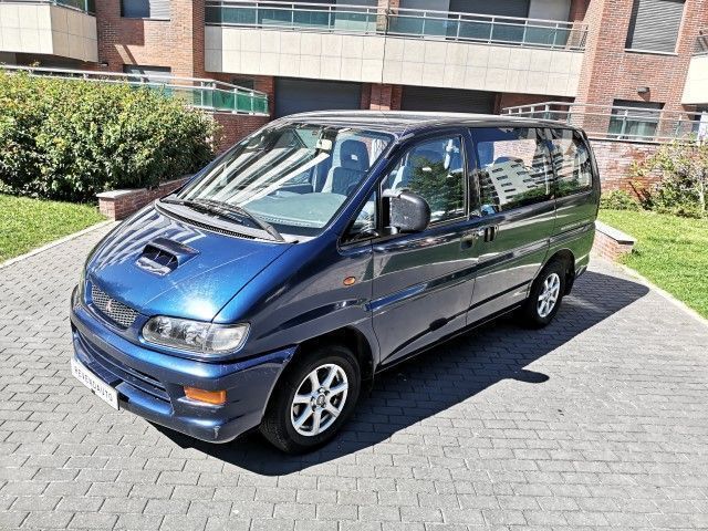 Mitsubishi space gear 1998