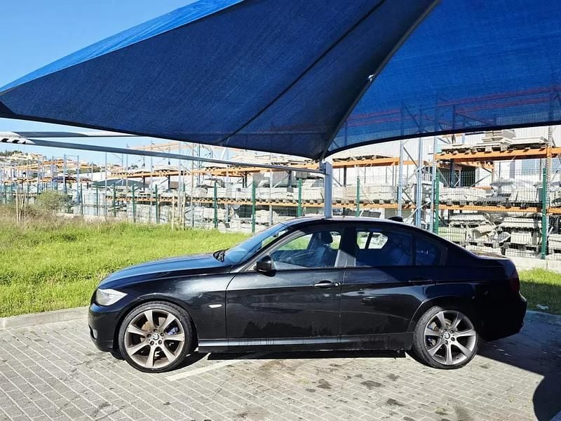 Usado BMW 320 Sport Line 177 HP (130 kW) 2009 Preto Sedan