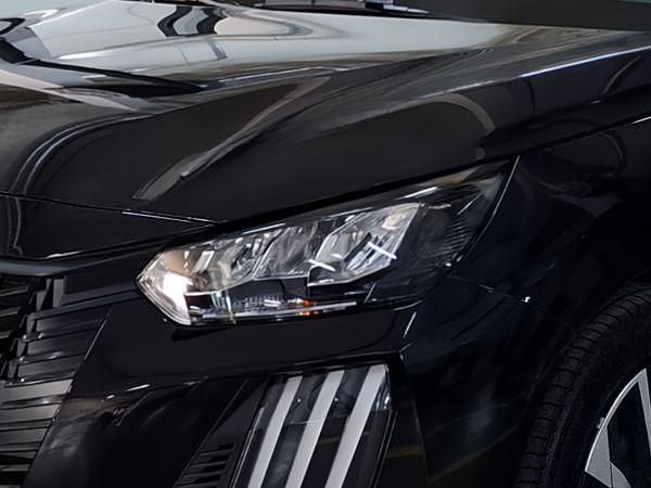 Usado Peugeot e-208 Style 100 kW (136 HP) 2025 Preto Citadino