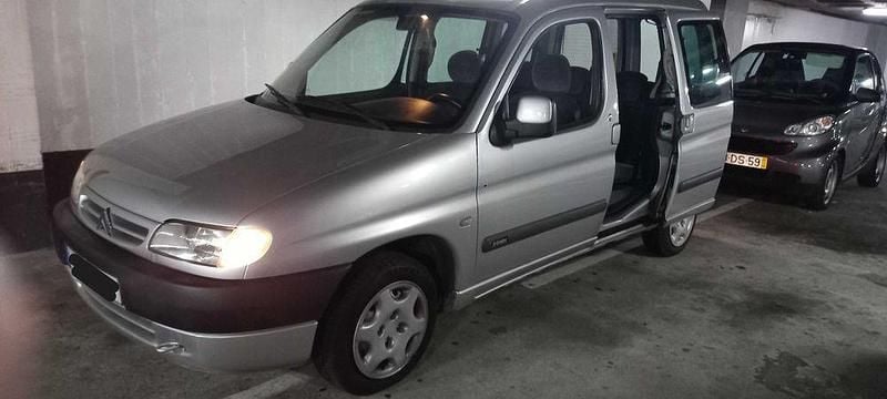Usado 2002 Citroën Berlingo Monovolume | € 3.800 - Imagem 1/4