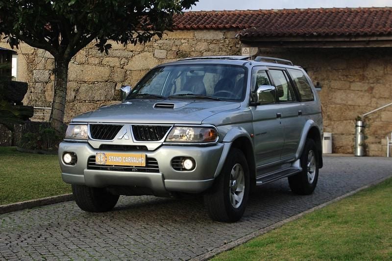 Usado Mitsubishi Pajero Sport 99 HP (72 kW) 2000 Cinza SUV