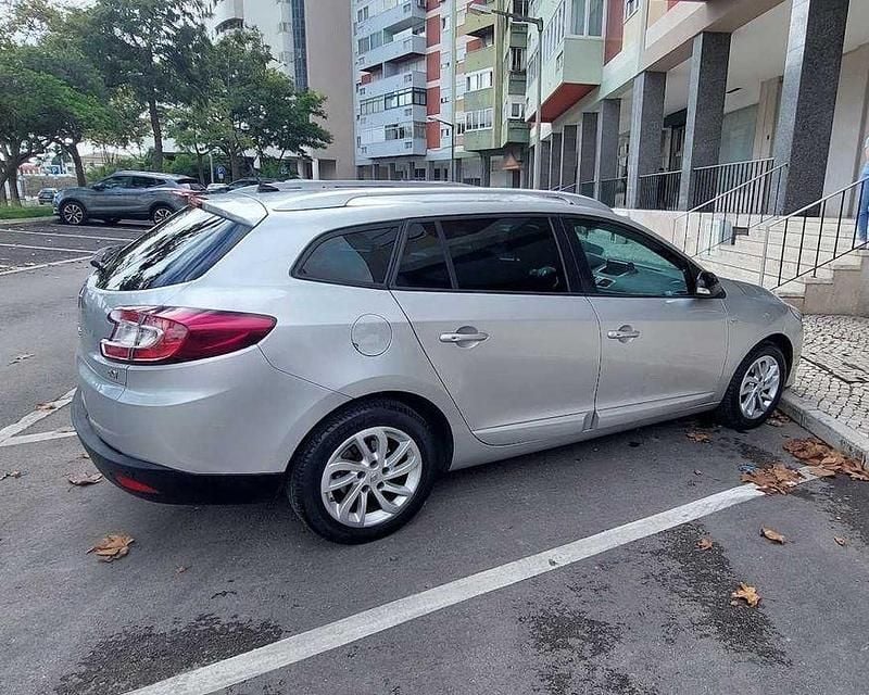 Usado 2016 Renault Mégane III LIMITED Sedan | € 8.500 (Bom preço) - Imagem 1/4