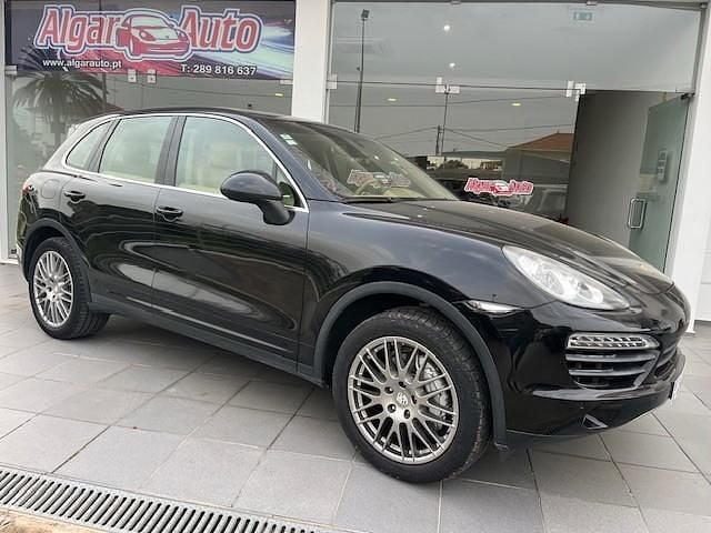 Usado Porsche Cayenne 333 HP (244 kW) 2010 Preto SUV