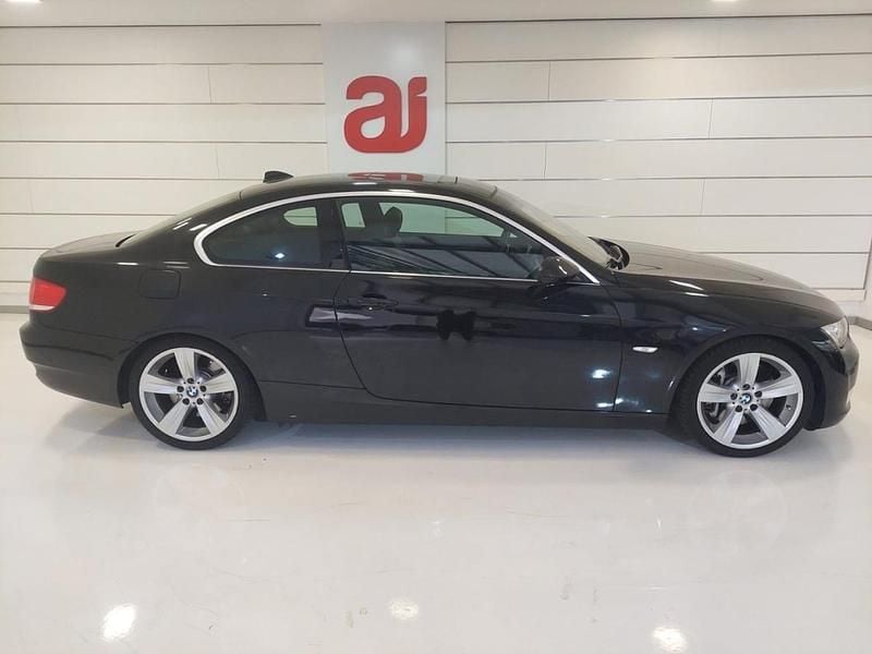 Usado BMW 335 Comfort Edition 306 HP (225 kW) 2007 Preto Coupé