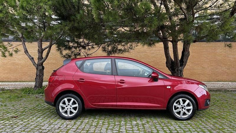 Usado Seat Ibiza Ecomotive 75 HP (55 kW) 2011 Sedan