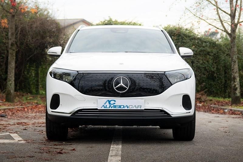 Branco Usado 2024 Mercedes EQA300 Progressive SUV | € 39.990 - Imagem 1/4