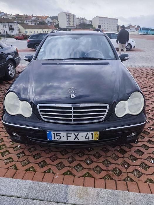 Usado 2005 Mercedes C220 Avantgarde Sedan | € 5.000 (Bom preço) - Imagem 1/4
