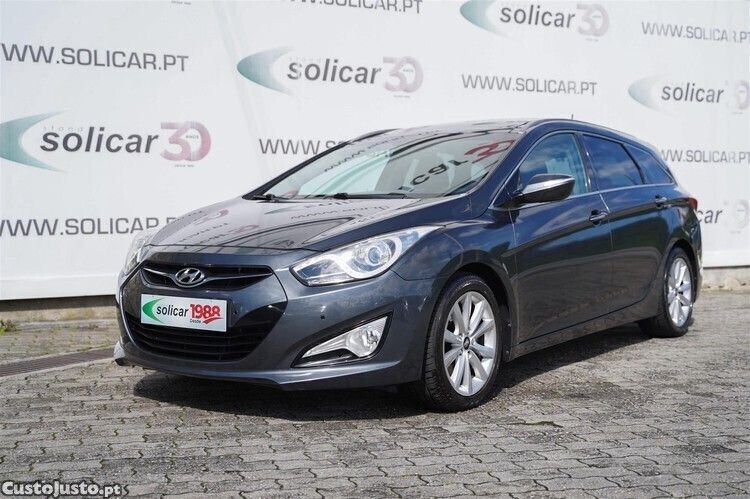 Cinza Usado 2012 Hyundai i40 Premium Carrinha | € 13.500 - Imagem 1/1
