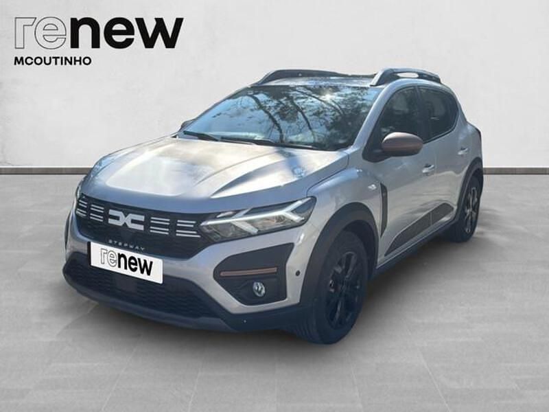 Cinzento Usado 2024 Dacia Sandero Expression Citadino | € 18.490 - Imagem 1/4