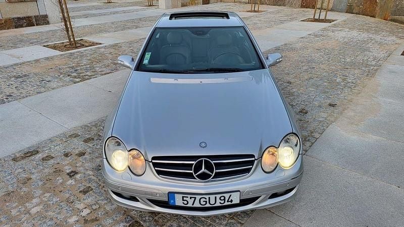 Usado 2007 Mercedes CLK220 Avantgarde | € 10.000 - Imagem 1/4