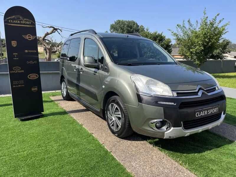 Cinza Usado 2012 Citroën Berlingo Exclusive Monovolume | € 12.500 (Preço justo) - Imagem 1/4
