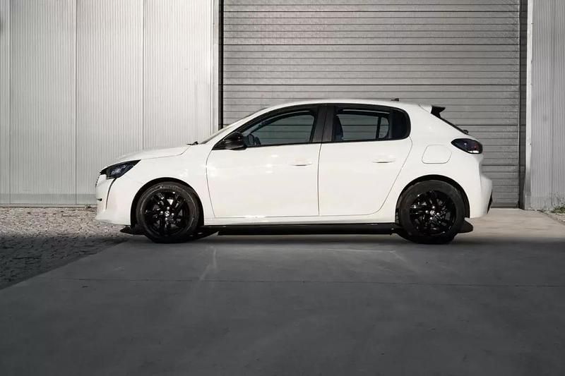 Usado Peugeot 208 Active 101 HP (74 kW) 2021 Branco Citadino