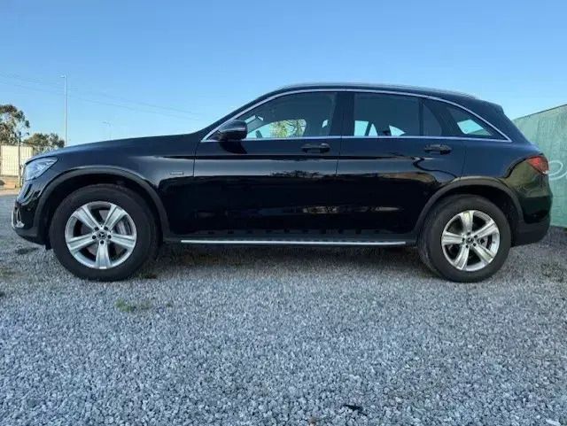 Usado Mercedes GLC300e 320 HP (235 kW) 2025 Preto SUV