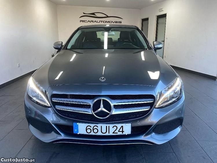 Cinza Usado 2018 Mercedes C200 Avantgarde Sedan | € 21.950 (Bom preço) - Imagem 1/1