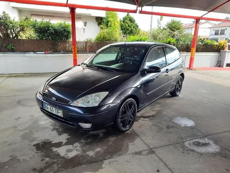Usado Ford Focus Trend 115 HP (84 kW) 2002 Preto Carrinha