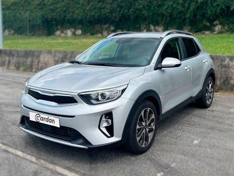 Cinzento Usado 2025 Kia Stonic SUV | € 19.490 (Super Preço) - Imagem 1/4