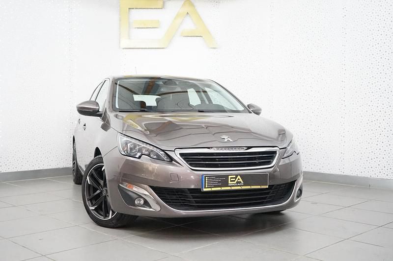 Castanho Usado 2015 Peugeot 308 Allure | € 10.980 (Preço elevado) - Imagem 1/4