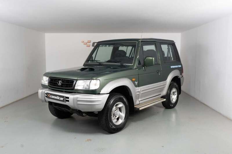 Verde escuro Usado 2000 Hyundai Galloper SUV | € 7.890 - Imagem 1/4
