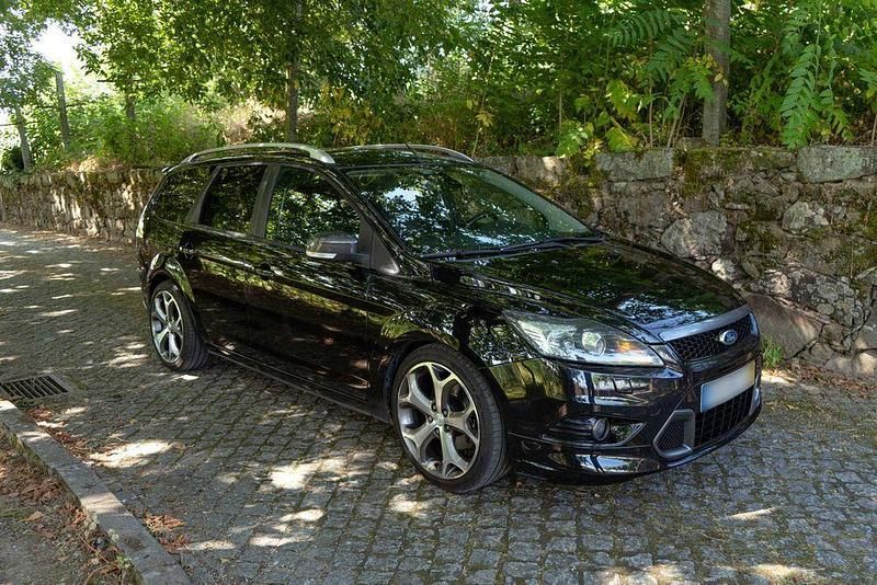 Usado 2009 Ford Focus Titanium Sedan | € 8.000 - Imagem 1/4