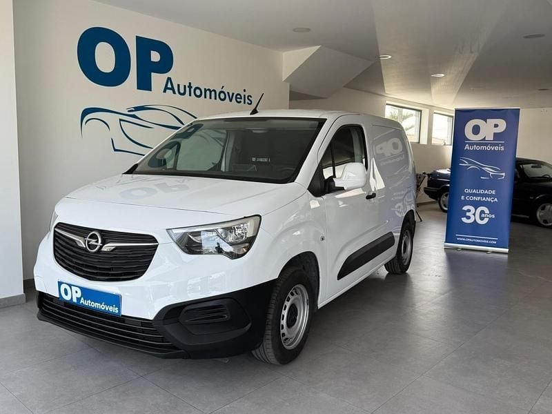 Branco Usado 2020 Opel Combo Monovolume | € 12.450 (Bom preço) - Imagem 1/4