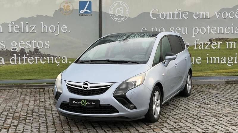 Cinzento Usado 2014 Opel Zafira Monovolume | € 13.500 (Preço elevado) - Imagem 1/4