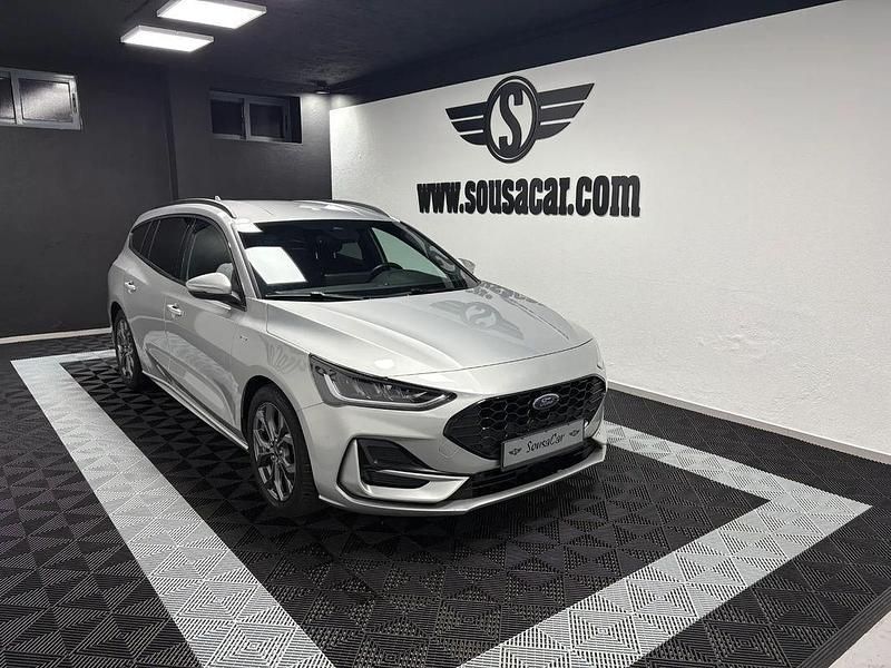 Usado Ford Focus ST-Line 125 HP (91 kW) 2023 Cinza Carrinha